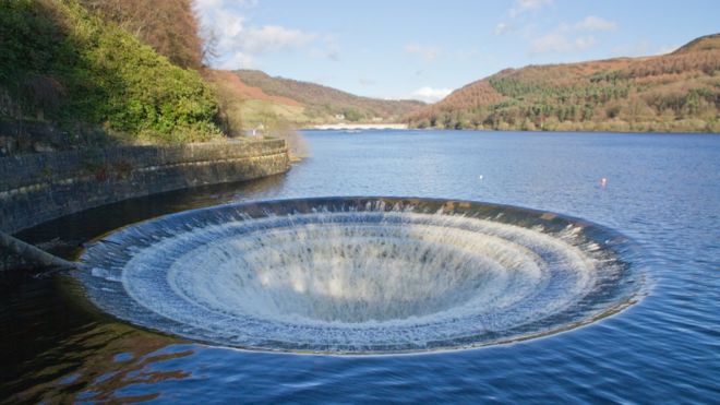  plughole at the Ladybower Reservoir in the UK
