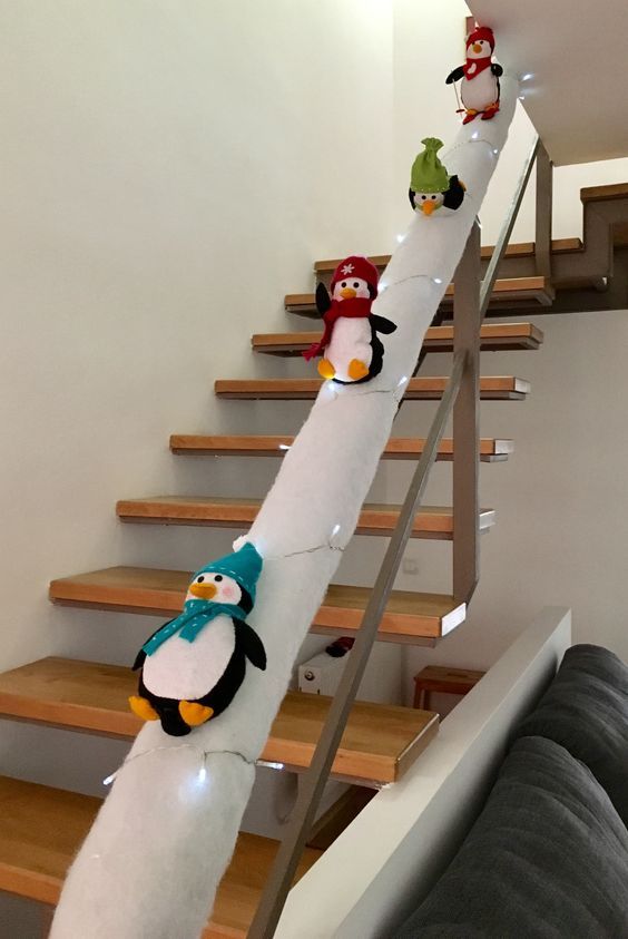 Christmas decor stairs